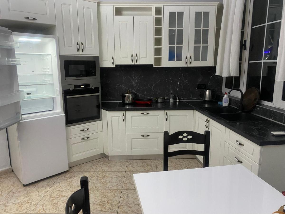 Tirana Apartment White Εξωτερικό φωτογραφία